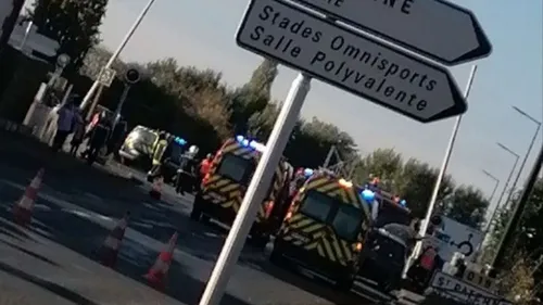 Aux portes d'Alençon : le train percute une voiture en travers des...